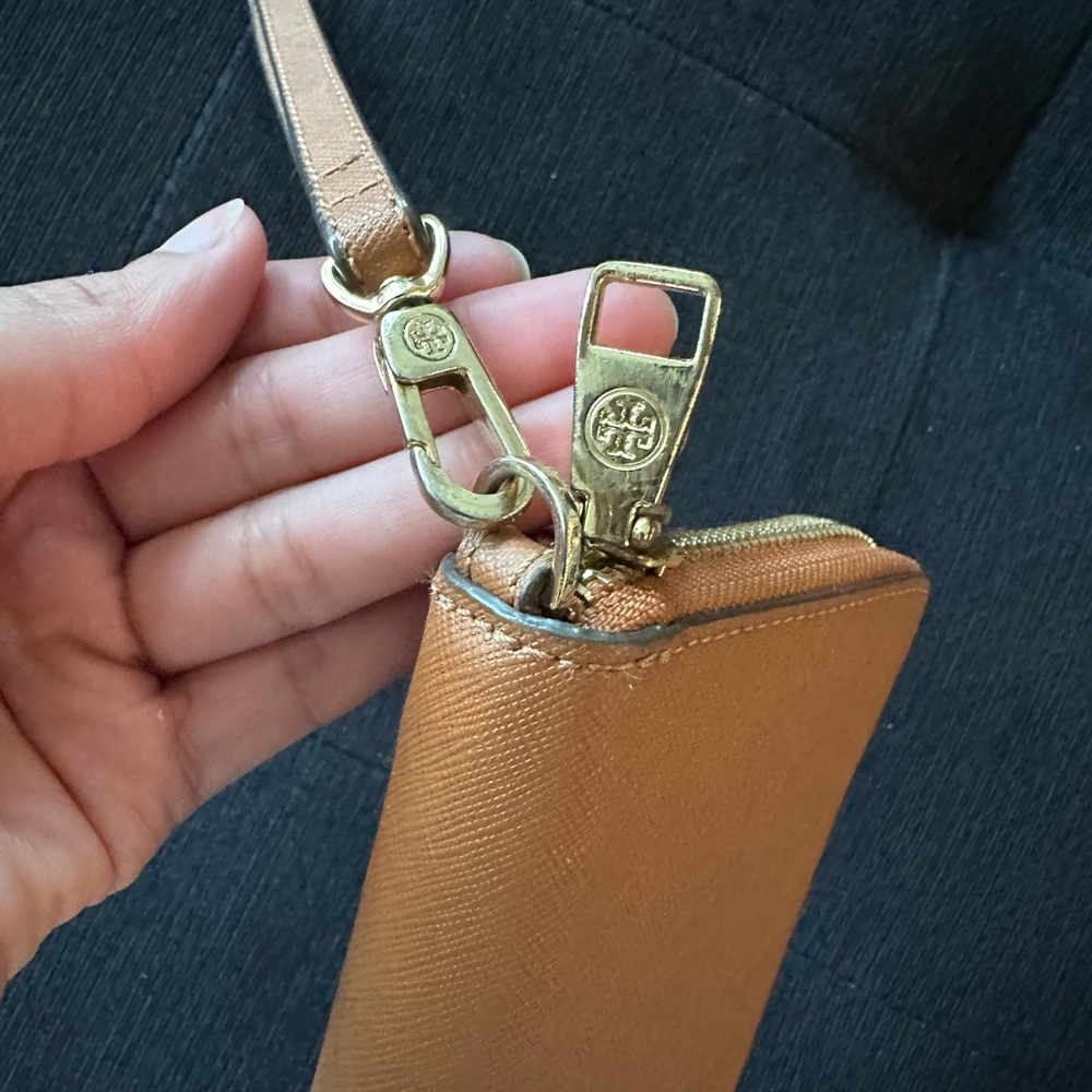 Tory Burch Emerson Brown Saffiano Leather Wristlet Wallet - Picture 5 of 6